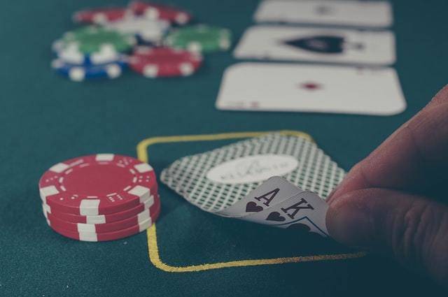 Spela poker hemma casino 111421